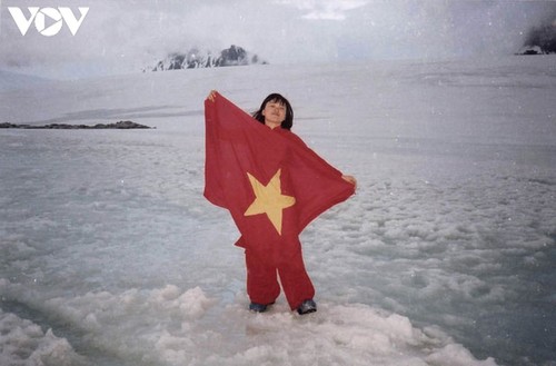First Vietnamese to visit Antarctica and her effort to fight climate change - ảnh 1