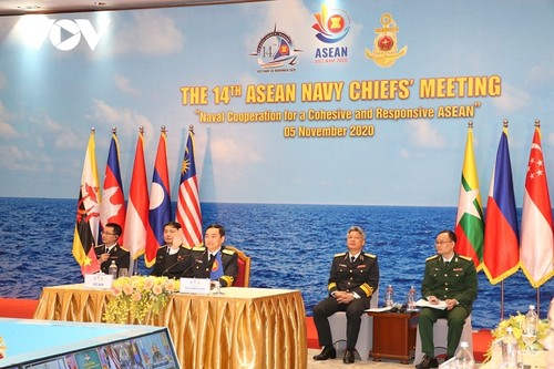 ASEAN navy chiefs call for closer co-operation - ảnh 1