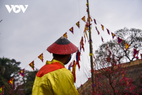 Thang Long relic site sees reenactment of traditional Tet rituals - ảnh 9