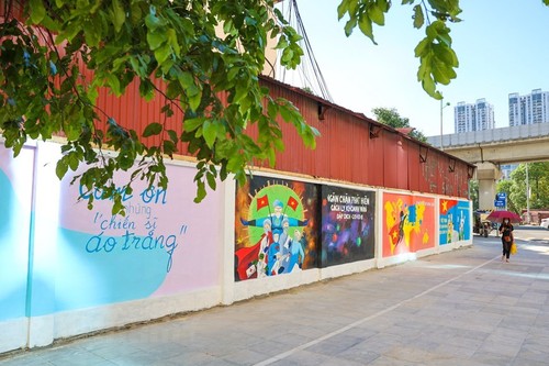 Murals in Hanoi convey message of fighting Covid-19 - ảnh 4