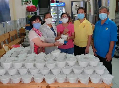 Ho Chi Minh city woman wholehearted for community work  - ảnh 2