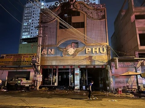 Binh Duong karaoke parlor blaze: death toll rises to 33 - ảnh 1