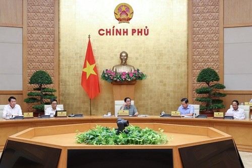 PM chairs Government's law-building session  - ảnh 1