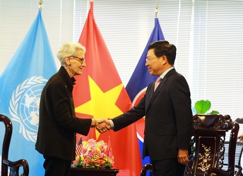 Deputy PM meets foreign officials to promote Vietnam’s ties with partners - ảnh 1
