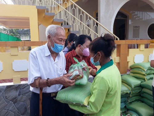Mekong Delta senior dedicated to charity work - ảnh 1