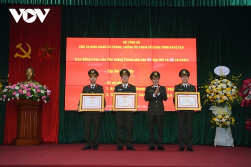 Police captain named among most outstanding young Vietnamese in 2023 - ảnh 2