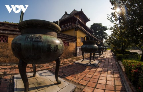 A glance at Nine Dynastic Urns inscribed on UNESCO Memory of World Register - ảnh 4