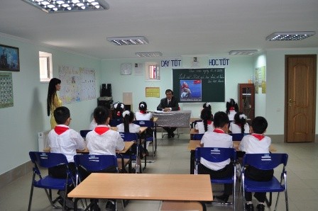  Khánh thành lớp học tiếng Việt cho con em cộng đồng Việt Nam tại Odessa (Ucraina) - ảnh 5