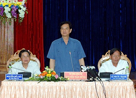 Thủ tướng Nguyễn Tấn Dũng làm việc với tỉnh Quảng Nam - ảnh 1