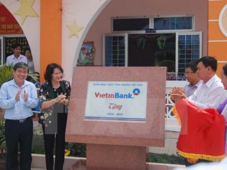 VietinBank tài trợ hơn 137 tỷ đồng xây dựng công trình phúc lợi xã hội cho tỉnh Bến Tre  - ảnh 1
