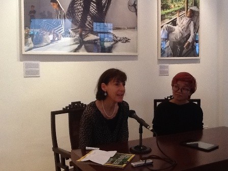 Nghệ sĩ nhiếp ảnh, nhà báo Mỹ Catherine Karnow triển lãm ảnh về Việt Nam - ảnh 1