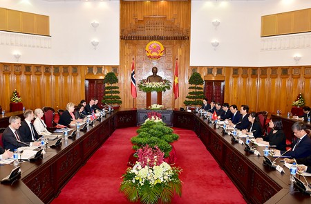Việt Nam luôn coi trọng tăng cường quan hệ hữu nghị và hợp tác với Na Uy - ảnh 2