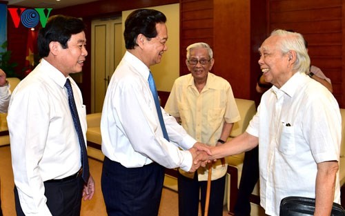 Thủ tướng Nguyễn Tấn Dũng gặp mặt các cơ quan báo chí - ảnh 1