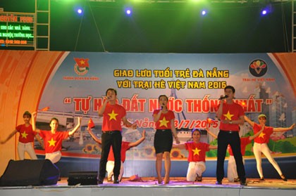 Giao lưu tuổi trẻ Đà Nẵng với thanh niên Việt kiều tham dự Trại hè Việt Nam 2015 - ảnh 1