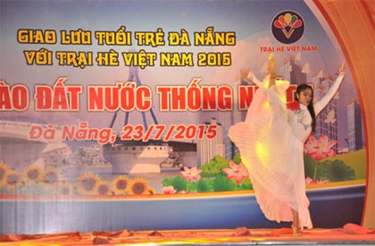 Giao lưu tuổi trẻ Đà Nẵng với thanh niên Việt kiều tham dự Trại hè Việt Nam 2015 - ảnh 10