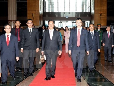 Thủ tướng Nguyễn Tấn Dũng bắt đầu các hoạt động thăm chính thức Malaysia - ảnh 1