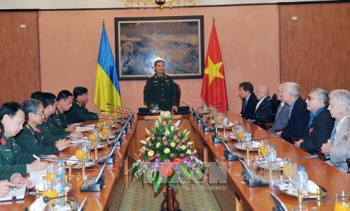 Bộ Quốc phòng Việt Nam tiếp đoàn Cựu chiến binh Ucraina - ảnh 1