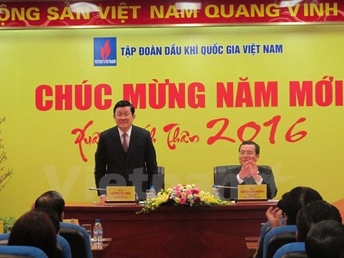 Chủ tịch nước Trương Tấn Sang chúc Tết Tập đoàn Dầu khí Quốc gia Việt Nam - ảnh 1