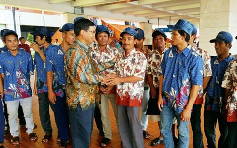 18 ngư dân Việt bị bắt ở Indonesia đã về nước - ảnh 1
