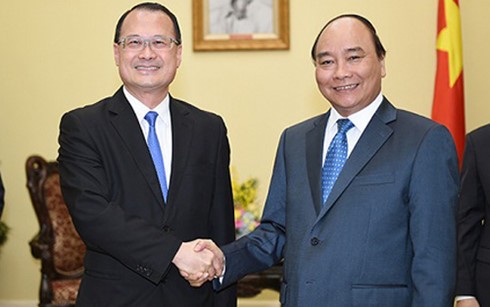 Thủ tướng Nguyễn Xuân Phúc tiếp Chủ tịch Tập đoàn Sunwah, Hong Kong (Trung Quốc)  - ảnh 1