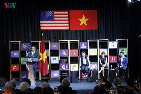 Tổng thống Hoa Kỳ Barack Obama giao lưu với cộng đồng doanh nghiệp trẻ tại Thành phố Hồ Chí Minh - ảnh 1