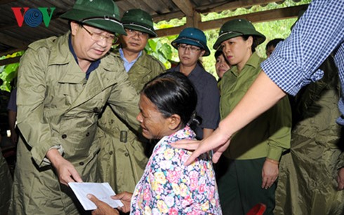 Phó Thủ tướng Trịnh Đình Dũng chỉ đạo khắc phục hậu quả trận mưa lũ lịch sử tại Lào Cai - ảnh 2