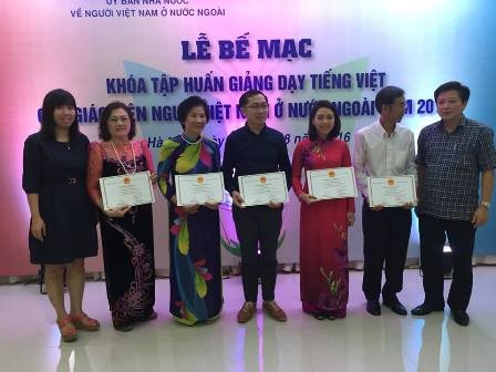 Khóa tập huấn tiếng Việt cho giáo viên NVNONN cung cấp nhiều kiến thức giảng dạy cho học viên - ảnh 2