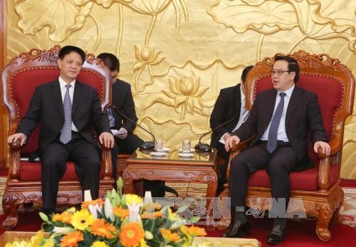 Đoàn đại biểu cán bộ Đảng Cộng sản Trung Quốc thăm Việt Nam - ảnh 1