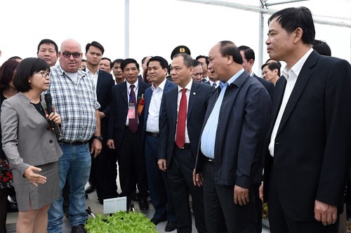 Thủ tướng Nguyễn Xuân Phúc: Sẽ trực tiếp giới thiệu sản phẩm nông nghiệp VN ra thị trường thế  giới - ảnh 1