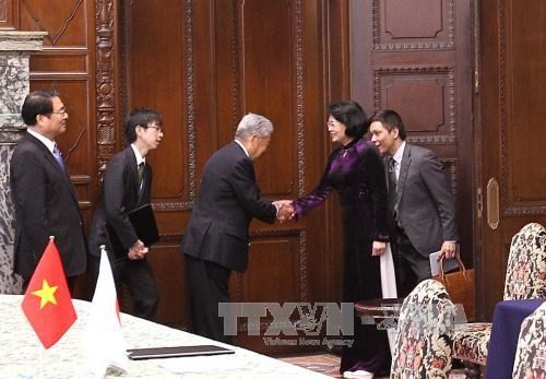 Phó Chủ tịch nước Đặng Thị Ngọc Thịnh gặp Chủ tịch Thượng viện Nhật Bản Date Chuichi - ảnh 1