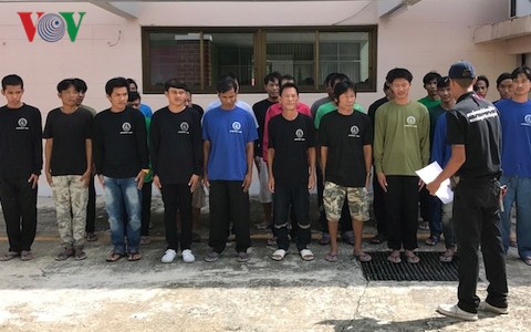 Thái Lan bàn giao 27 ngư dân Việt Nam - ảnh 2