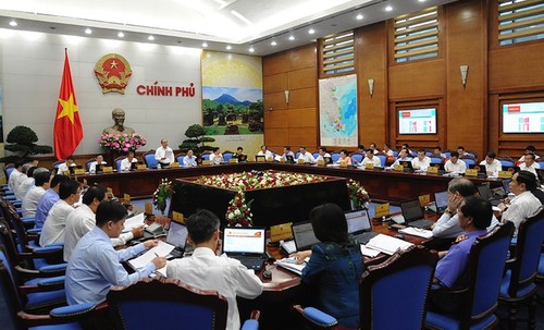 Thủ tướng Nguyễn Xuân Phúc:  Tiếp tục tháo gỡ khó khăn, thúc đẩy sản xuất kinh doanh  - ảnh 1