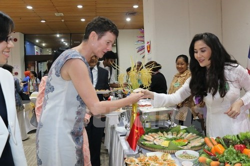 Hội chợ ẩm thực ASEAN, cầu nối văn hóa giúp tăng cường sự đoàn kết - ảnh 1