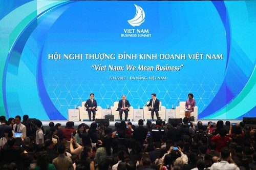 Khai mạc Hội nghị thượng đỉnh kinh doanh Việt Nam - ảnh 1