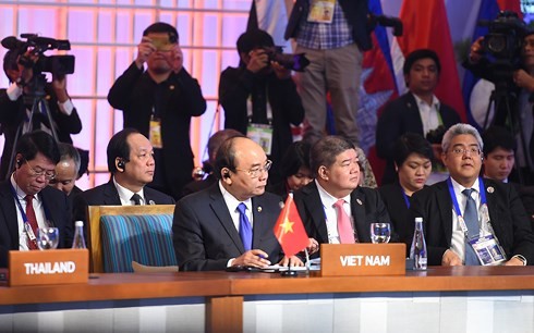 Thủ tướng Nguyễn Xuân Phúc: Cơ chế ASEAN+3 cần hướng hợp tác vào tăng trưởng kinh tế khu vực - ảnh 1
