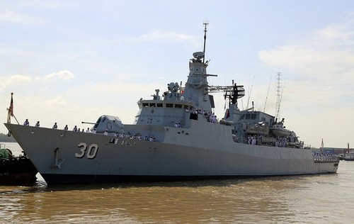 Tàu Hải quân Hoàng gia Malaysia thăm Thành phố Hồ Chí Minh 	 - ảnh 1