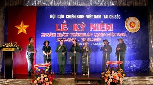 Kỷ niệm Ngày thành lập Quân đội Nhân dân Việt Nam tại Cộng hòa Czech - ảnh 1