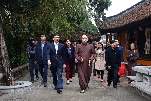 Phó Thủ tướng Vũ Đức Đam kiểm tra công tác chuẩn bị Lễ hội đền Trần và chùa Hương - ảnh 1