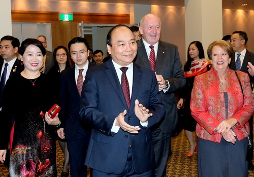 Thủ tướng Nguyễn Xuân Phúc hội kiến Chủ tịch Thượng viện và Hạ viện Australia  - ảnh 2