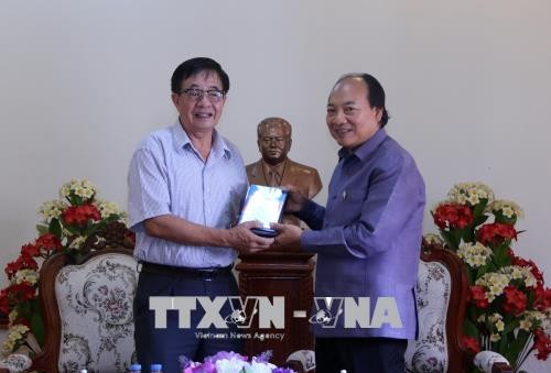 Bàn giao cho Lào bộ phim tài liệu Chủ tịch Suphanouvong với Việt Nam - ảnh 1
