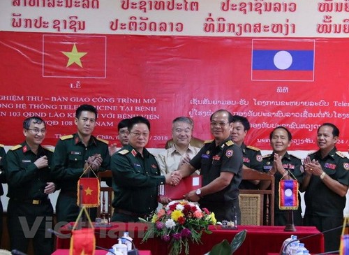 Quân đội Việt Nam giúp Quân đội Lào nâng cao chất lượng khám chữa bệnh từ xa - ảnh 1