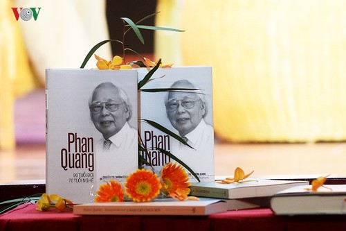Gặp mặt kỷ niệm 73 năm thành lập Đài TNVN và giới thiệu cuốn sách “Phan Quang – 90 tuổi đời, 70 tuổi nghề” - ảnh 1