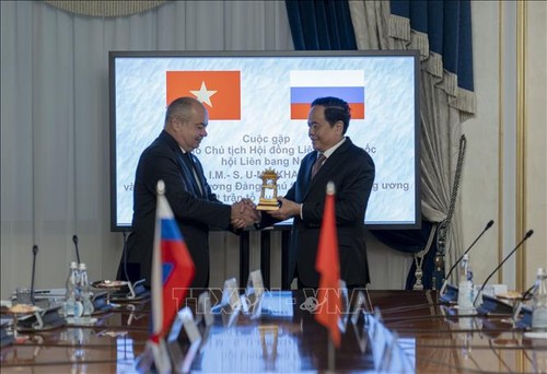 Chủ tịch Mặt trận Tổ quốc Việt Nam hội đàm với Phó Chủ tịch Hội đồng Liên bang Nga, Chủ tịch Đảng Cộng sản Liên bang Nga - ảnh 1