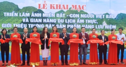 Chương trình du lịch “Qua miền di sản Việt Bắc”: Tôn vinh và phát huy nhiều giá trị văn hóa lịch sử - ảnh 1