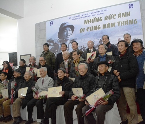 Các hoạt động kỷ niệm 74 năm Ngày thành lập Quân đội nhân dân Việt Nam  - ảnh 1