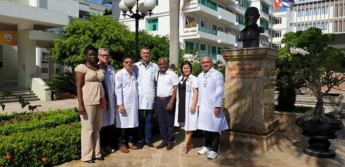 Chuyên gia y tế nhi khoa và ung bướu của Cuba sang làm việc tại Quảng Bình - ảnh 1