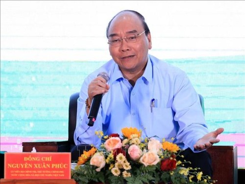 Thủ tướng Nguyễn Xuân Phúc đối thoại với nông dân  - ảnh 1