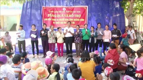 Hội Chữ thập đỏ Việt Nam phấn đấu 1,5 triệu suất quà Tết cho người nghèo - ảnh 1