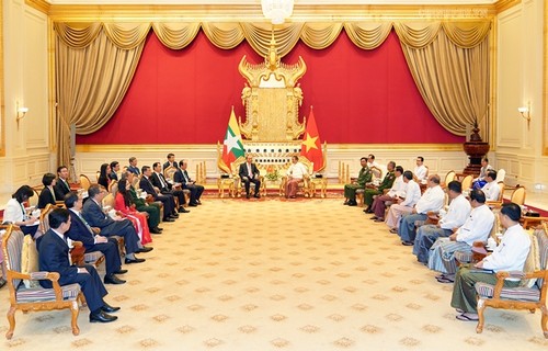 Thủ tướng Nguyễn Xuân Phúc hội kiến Tổng thống Myanamar - ảnh 2