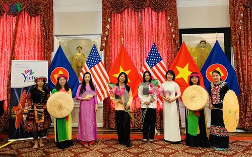 Việt Nam chủ trì chuỗi các hoạt động giao lưu của Hội Phụ nữ ASEAN tại thủ đô Washington - ảnh 4